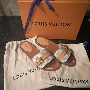Louis Vuitton Lock it Flat Mule Size 7.5
